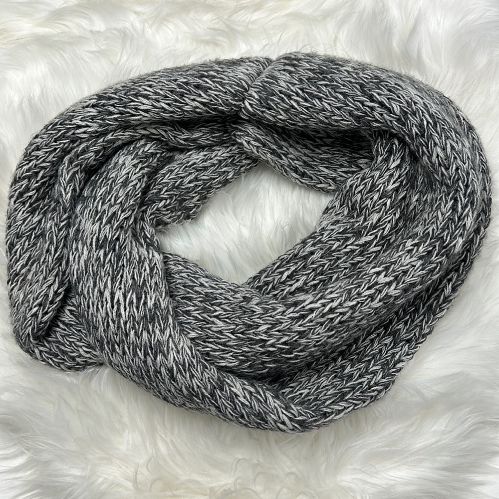 American Eagle Infinity Scarf